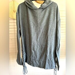 Mossimo Hoodie sweater size M super light